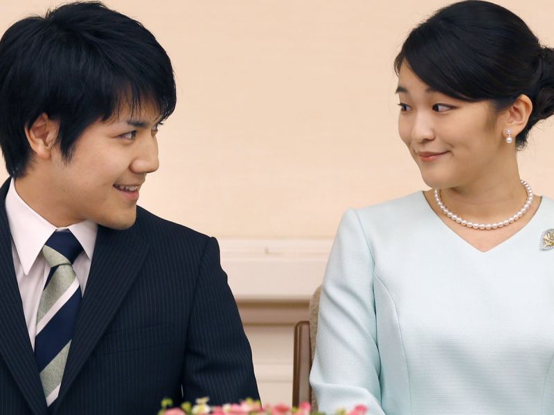 công chúa Mako và vị hôn phu